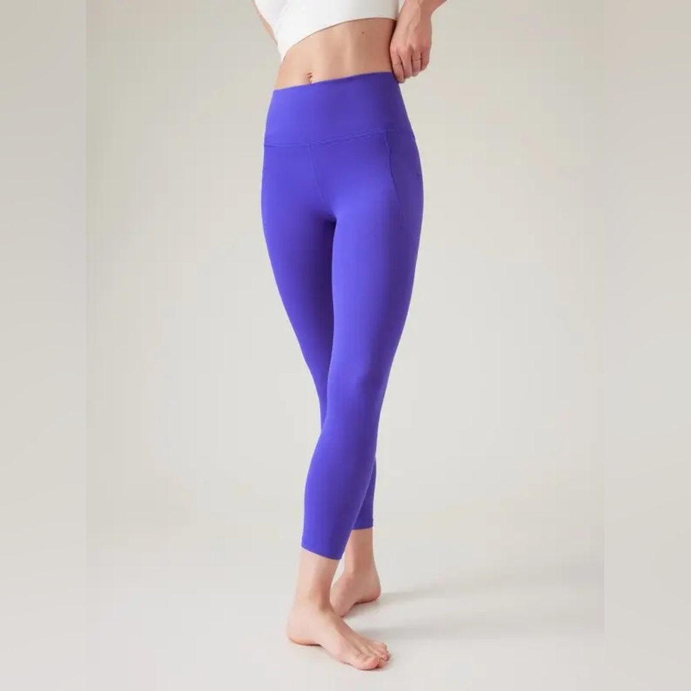 Athleta - Salutation Stash 7/8 Tight